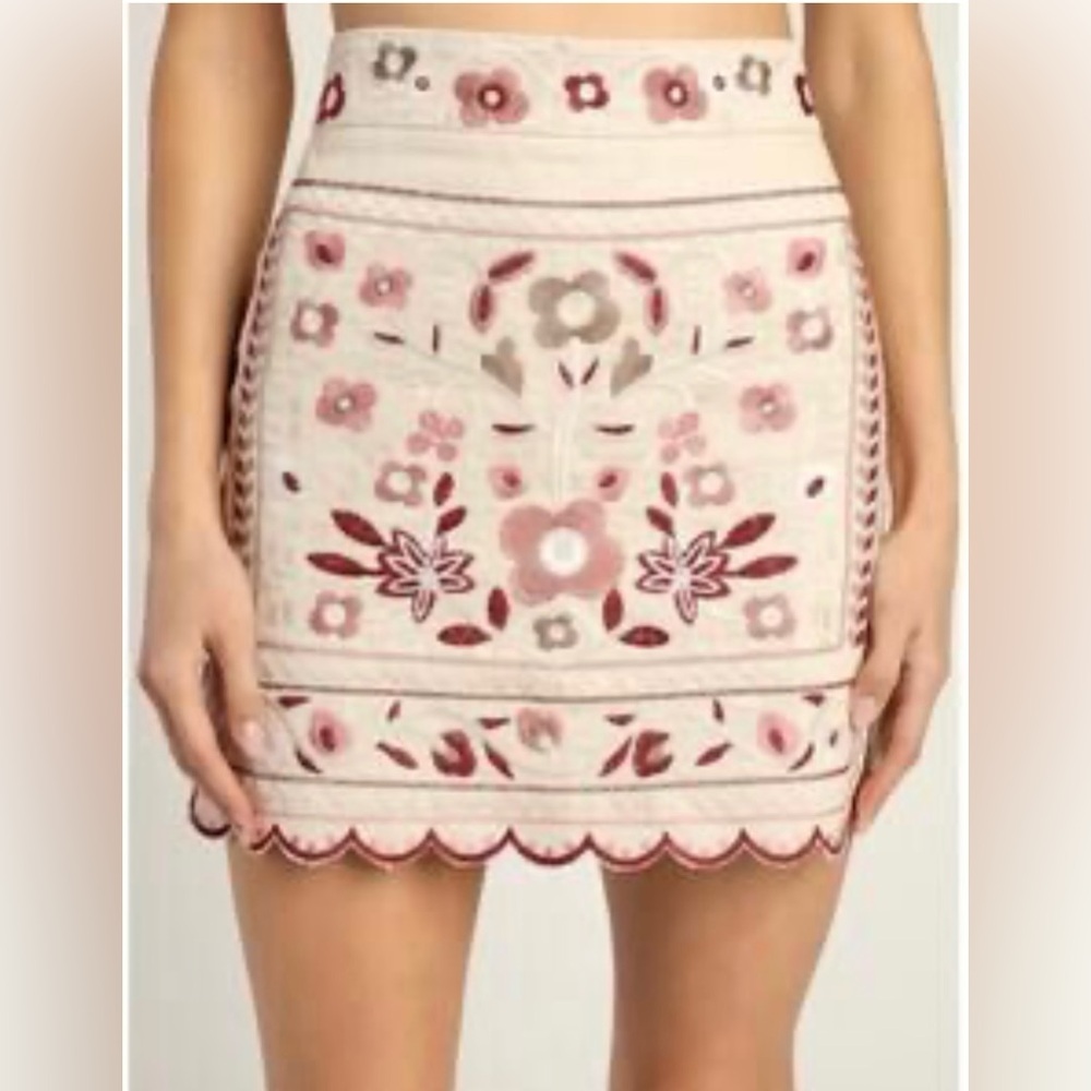 NWOT Lulus Beige Floral Embroidered Mini Skirt
